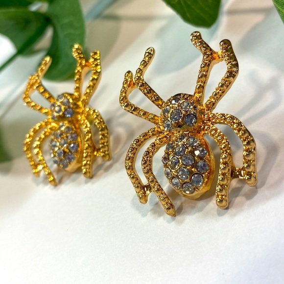 Crystal statement spider stud earrings - Picture 5 of 6